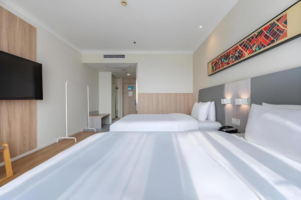 Hanting Hotel Shanghai Caohejing Yishan Road Экстерьер фото