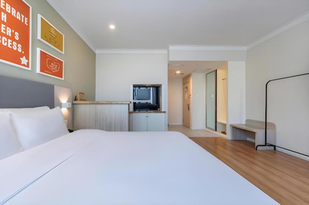 Hanting Hotel Shanghai Caohejing Yishan Road Экстерьер фото